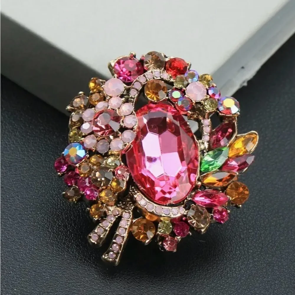 🩷 New Sparkling & Elegant Multicolor Crystal Brooch 🩷